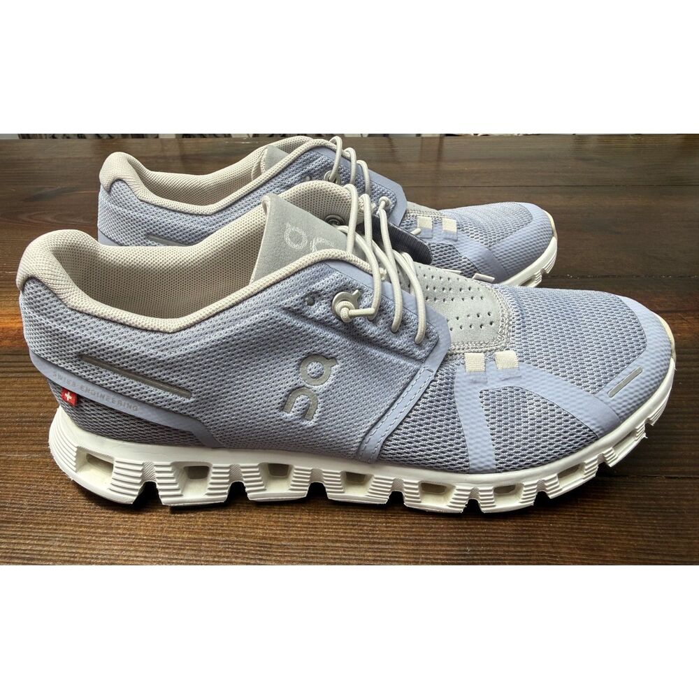 On Cloud 6 Women’s Size 7